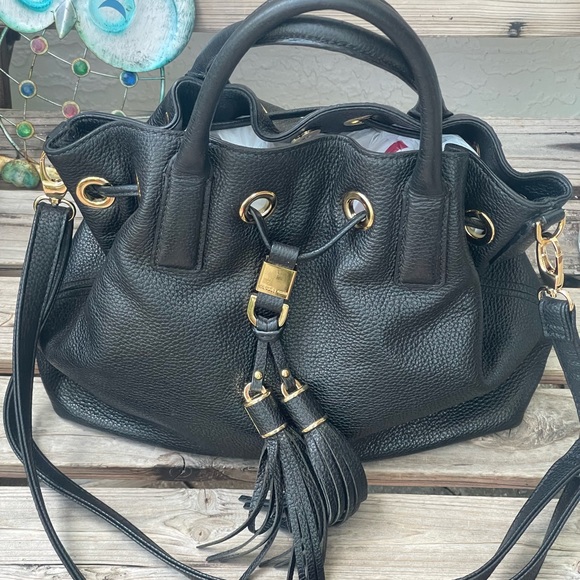 Michael Kors Handbags - 🔥Michael -Michael Kors 🔥Pebbled Drawstring Leather Bag-EUC